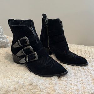Like new Dolce Vita Boots